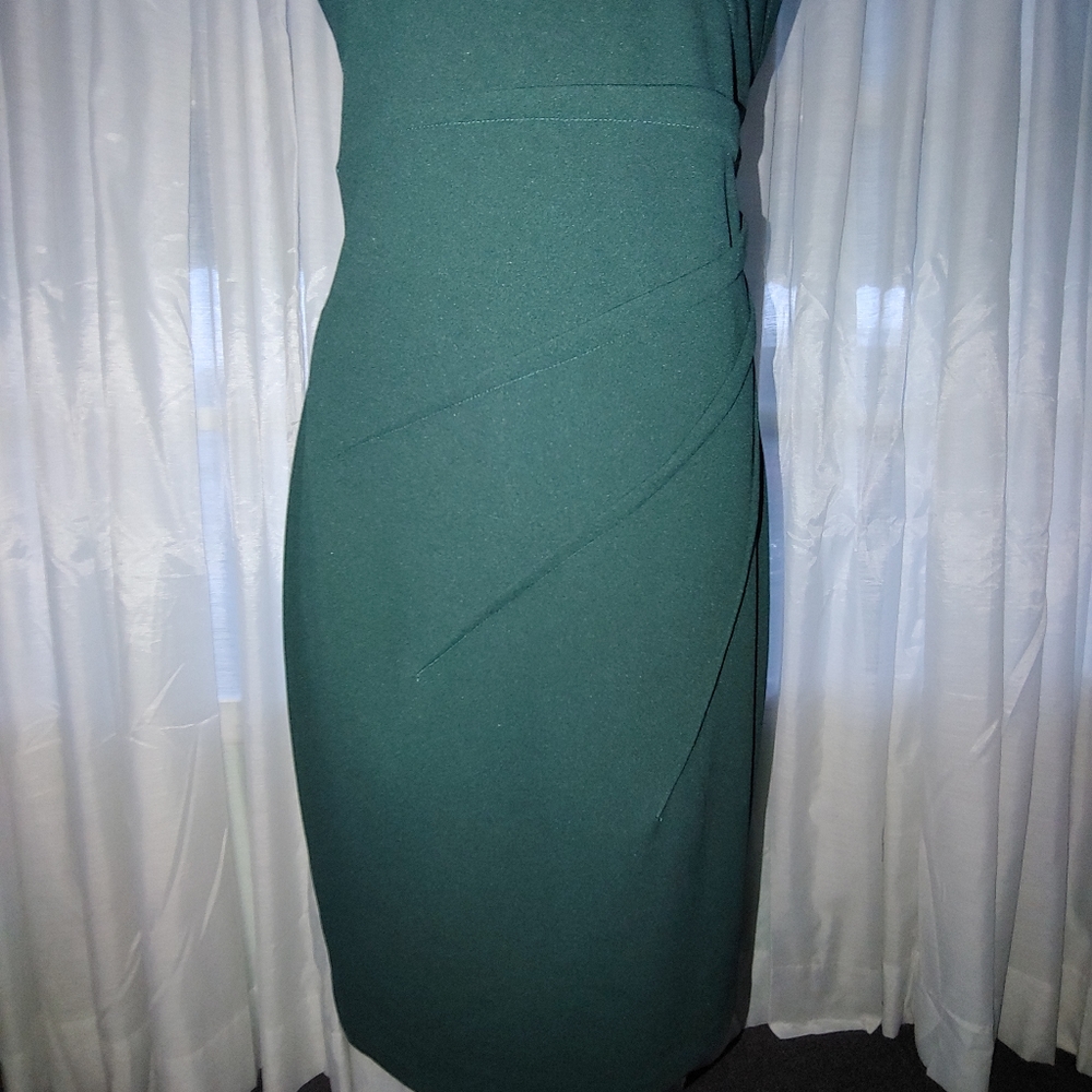 Calvin Klein dress.  Size 6 - Picture 5 of 8